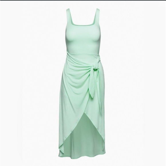 Wilfred Dresses & Skirts - Wilfred Saturn Midi Dress in mint